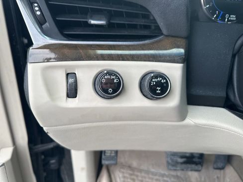 Used 2019 Cadillac Escalade ESV Luxury image 18