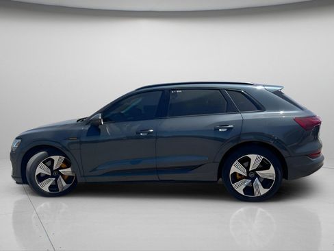 Used 2022 Audi e-tron Premium Plus w/ Premium Plus Package AWD/4WD image 14