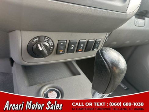 Used 2020 Nissan Frontier SV w/ Midnight Edition Floor Mats image 19