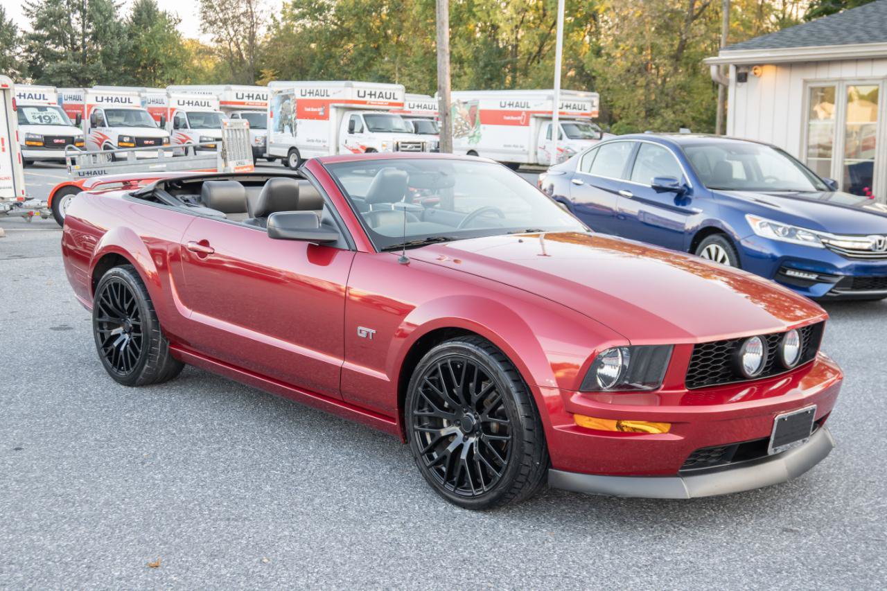 Used 2006 Ford Mustang GT Premium RWD image 4