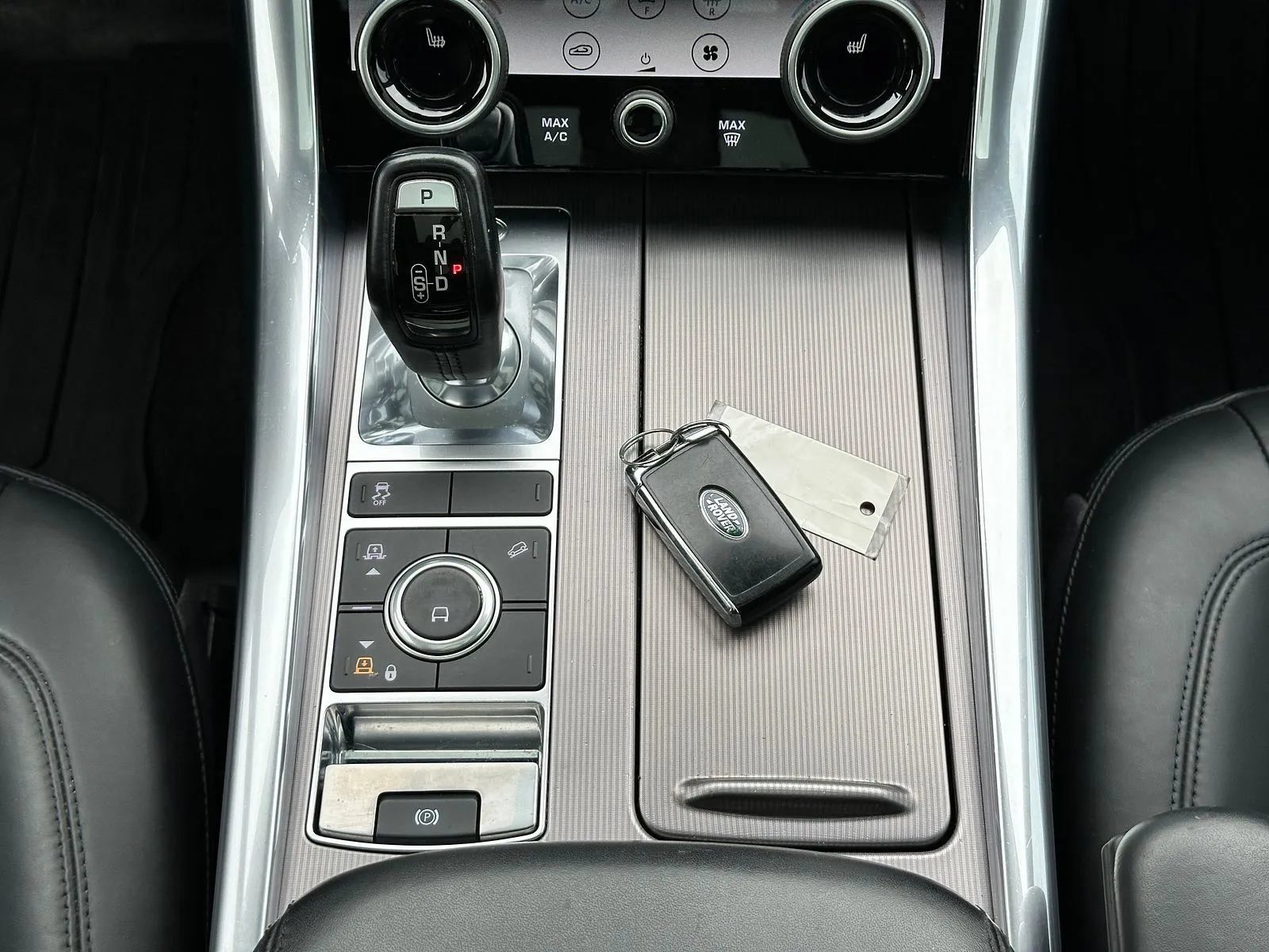 Used 2019 Land Rover Range Rover Sport HSE AWD/4WD image 15