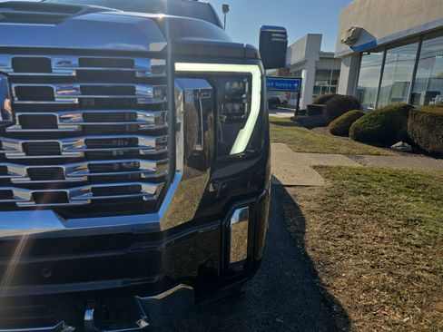 New 2026 GMC Sierra 3500 Denali w/ Technology Package image 10