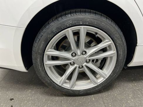 Certified 2024 Cadillac CT4 Luxury RWD image 32