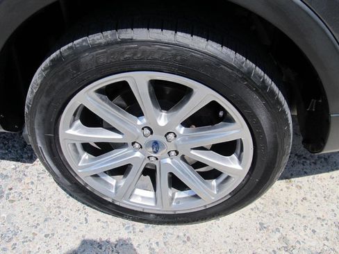 Used 2017 Ford Explorer Limited image 14