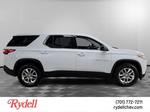 Used 2020 Chevrolet Traverse LS w/ LPO, Floor Liner Package AWD/4WD image 6