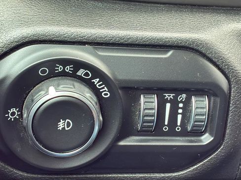 Used 2020 Jeep Wrangler Unlimited Sport S image 39