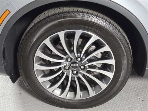 Certified 2023 Lincoln Aviator 2WD w/ Premium Package image 9