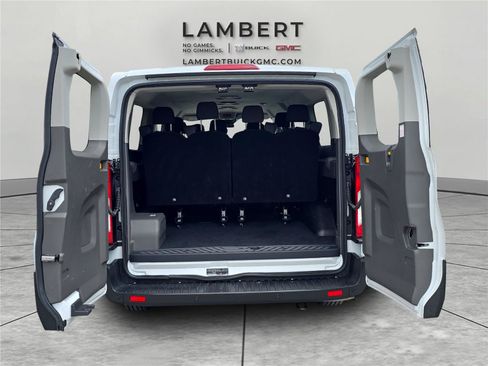 Used 2025 Ford Transit 350 XLT RWD image 13