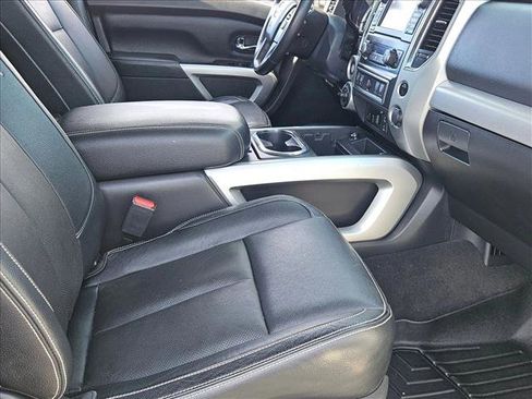 Used 2018 Nissan Titan PRO-4X w/ Pro-4x Convenience Package image 20