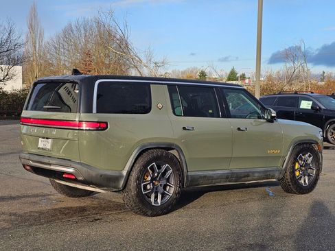 Used 2023 Rivian R1S Launch Edition image 7
