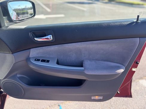 Used 2004 Honda Accord EX image 28