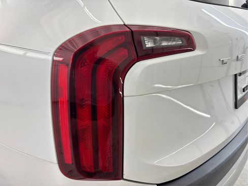 Used 2020 Kia Telluride LX FWD image 32