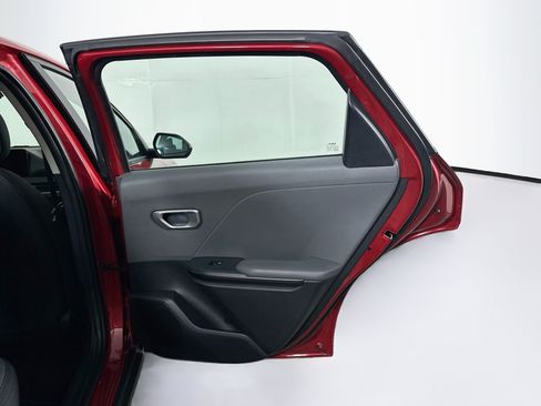 Used 2025 Kia K4 FWD image 28