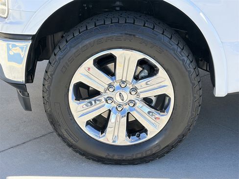 Used 2018 Ford F150 Lariat image 9