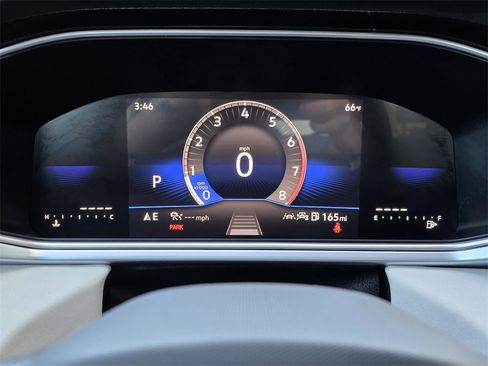 Used 2025 Volkswagen Taos SE image 12