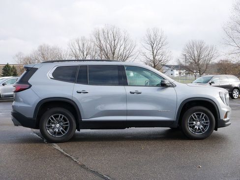 Used 2025 GMC Acadia Elevation AWD/4WD image 11