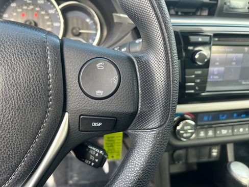 Used 2016 Toyota Corolla LE image 18