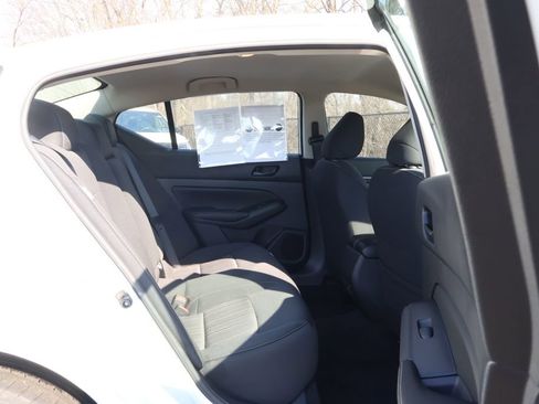 Used 2024 Nissan Altima 2.5 SV image 40