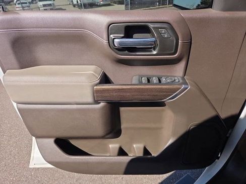 Used 2020 Chevrolet Silverado 1500 LT w/ All-Star Edition image 17