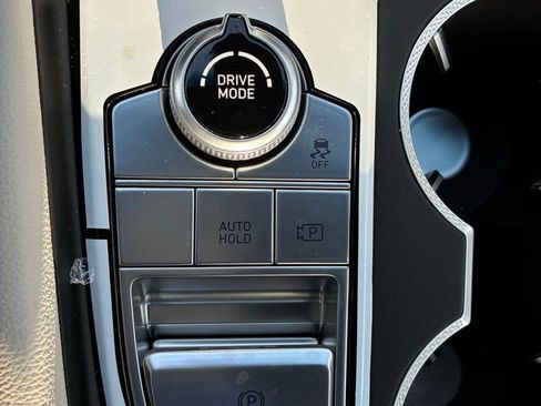 New 2026 Genesis G70 2.5T image 35