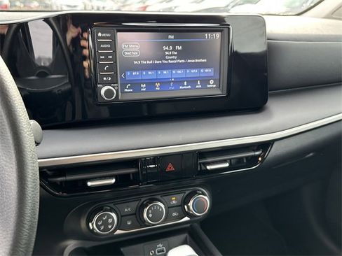 Certified 2025 Nissan Kicks S image 28