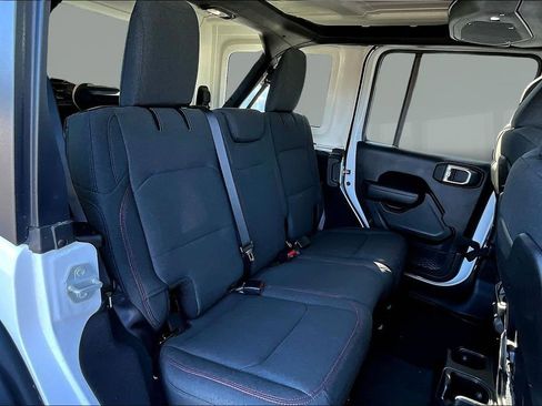 Used 2025 Jeep Wrangler Unlimited Rubicon AWD/4WD image 25