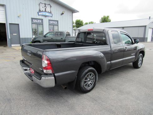 Used 2010 Toyota Tacoma 2WD Access Cab image 6