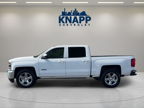 Used 2018 Chevrolet Silverado 1500 LT w/ Texas Edition RWD image 8
