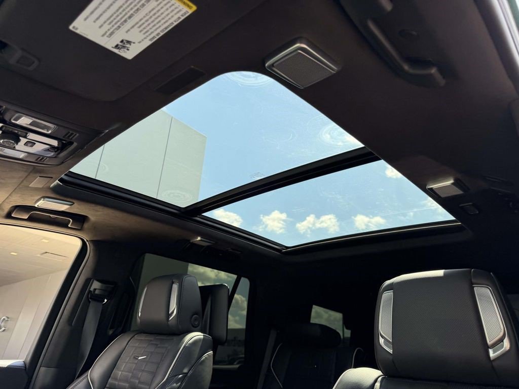 Certified 2026 Cadillac Escalade Platinum Sport w/ LPO, ONYX Package AWD/4WD image 22
