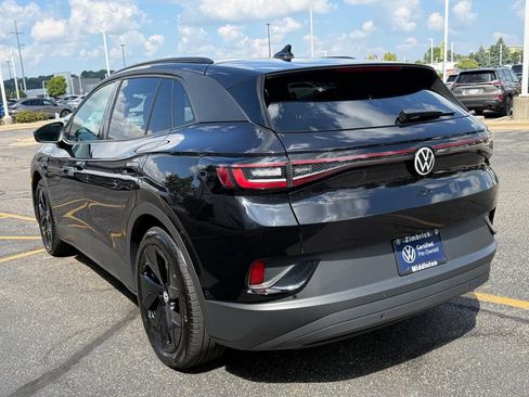 Certified 2025 Volkswagen ID.4 Pro S w/ ID.4 Black Package RWD image 6