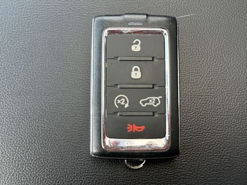 Used 2022 Jeep Grand Cherokee Limited AWD/4WD image 31