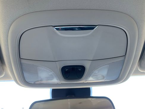 Used 2019 Jeep Cherokee Latitude Plus image 20