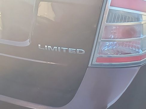 Used 2009 Ford Edge Limited FWD image 4