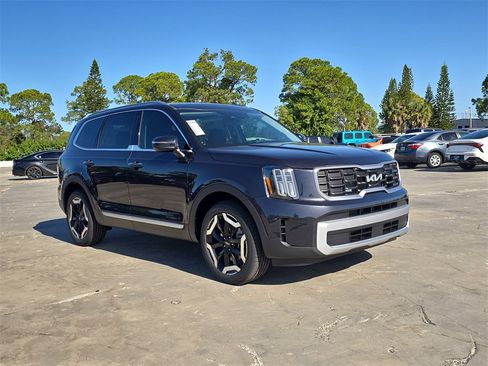 New 2025 Kia Telluride S image 2