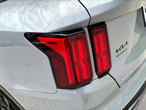 Certified 2023 Kia Sorento SX AWD/4WD image 22