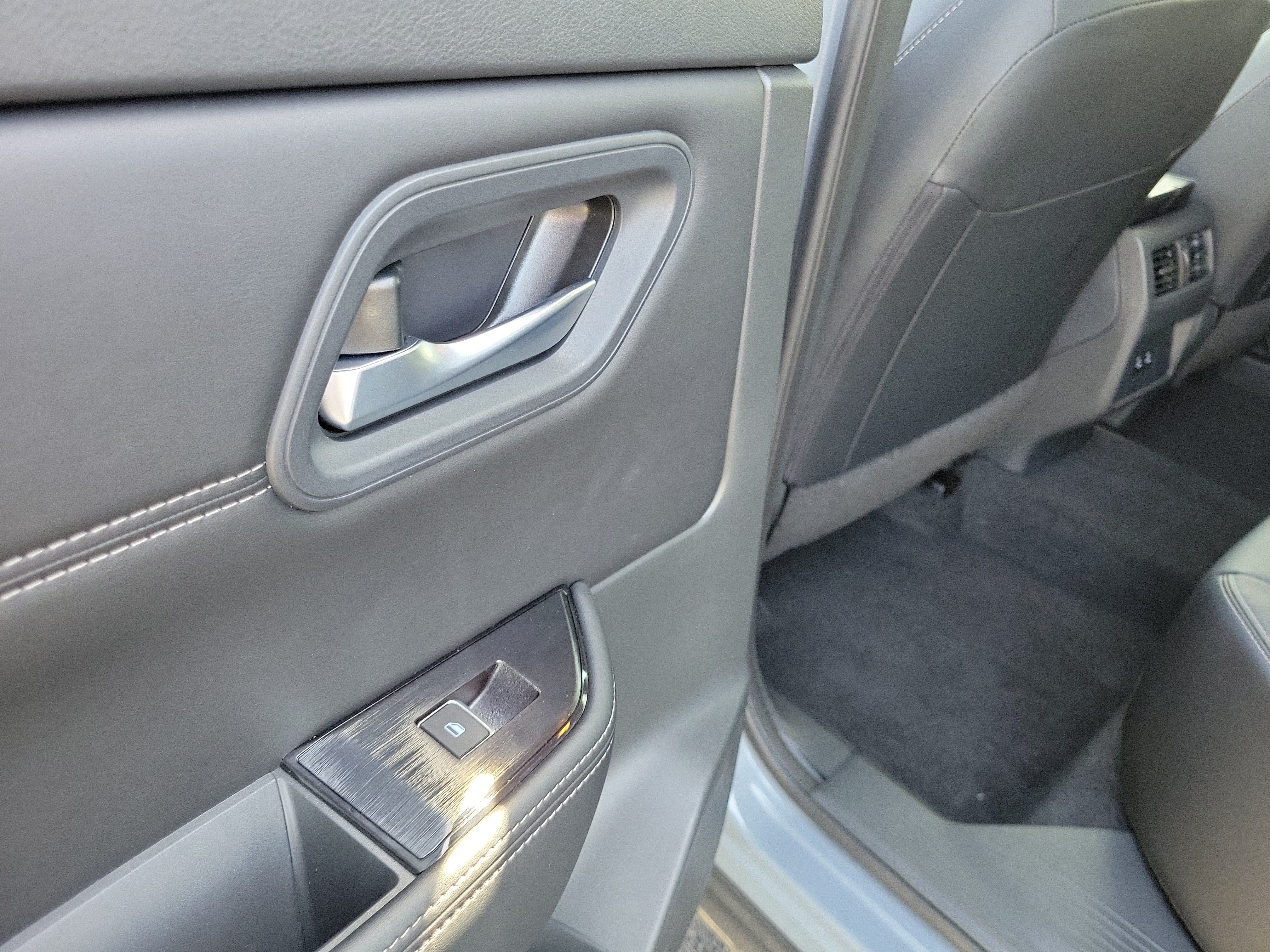 Certified 2025 Nissan Rogue SL FWD image 13