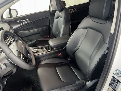 New 2026 Kia Sportage EX image 16