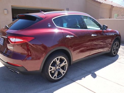 Used 2017 Maserati Levante S AWD/4WD image 6