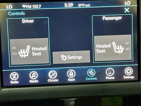 Used 2018 Chrysler Pacifica Touring-L w/ Tire & Wheel Group FWD image 20