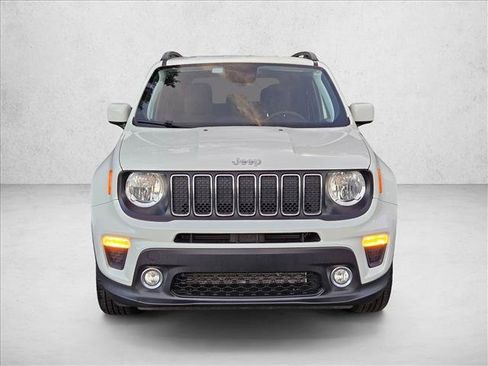 Used 2019 Jeep Renegade Latitude AWD/4WD image 2