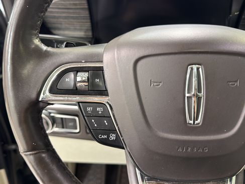 Used 2021 Lincoln Navigator Black Label w/ Cargo Convenience Package AWD/4WD image 13