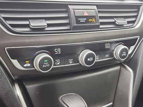 Used 2021 Honda Accord LX image 10
