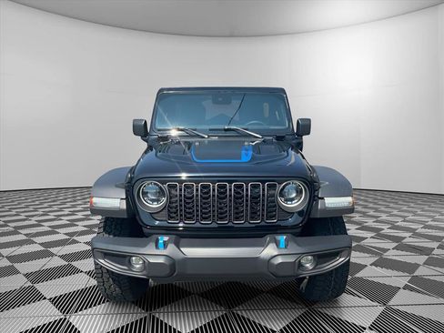 Used 2024 Jeep Wrangler Unlimited Rubicon 4xe AWD/4WD image 3