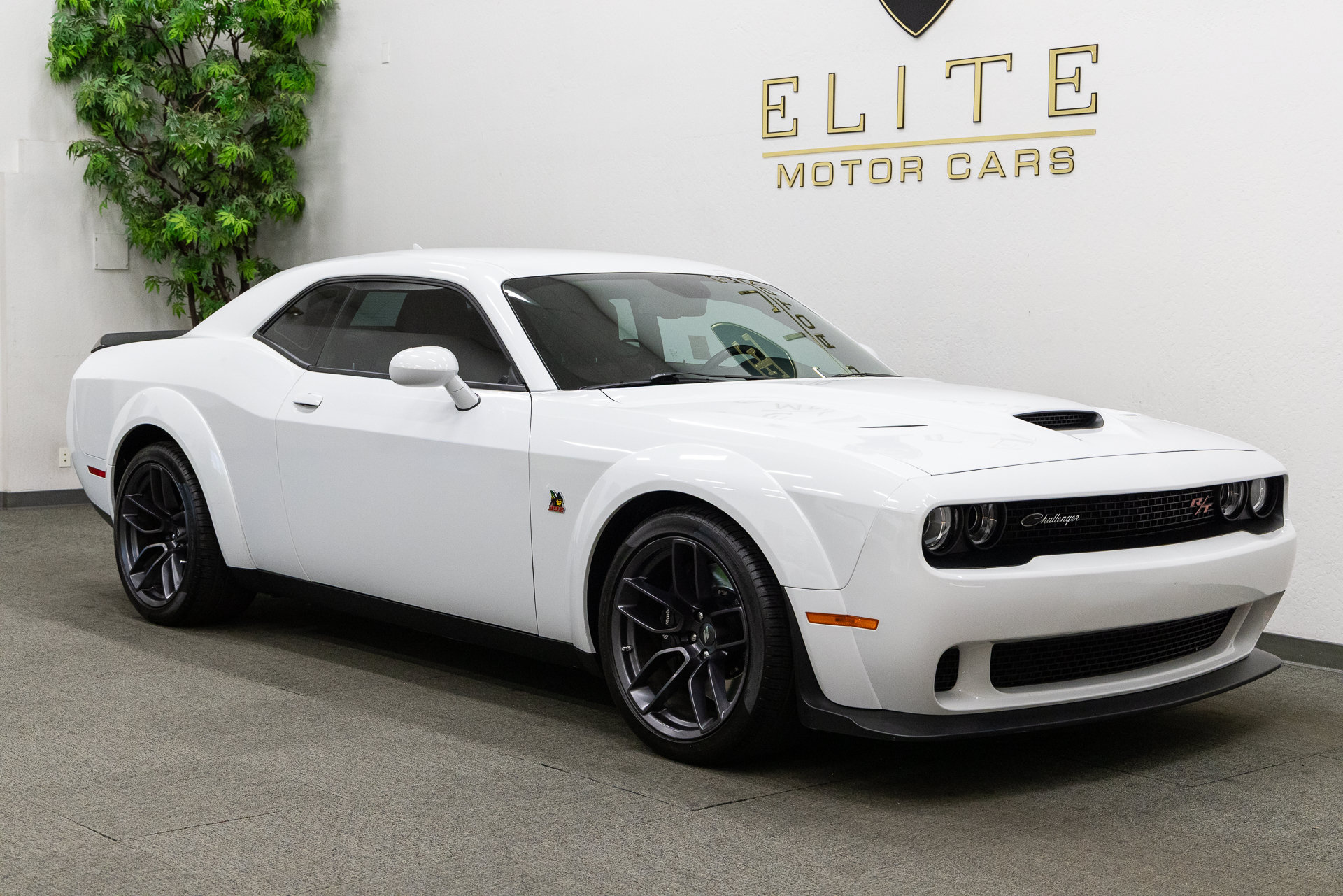 Used 2020 Dodge Challenger R/T Scat Pack RWD image 9