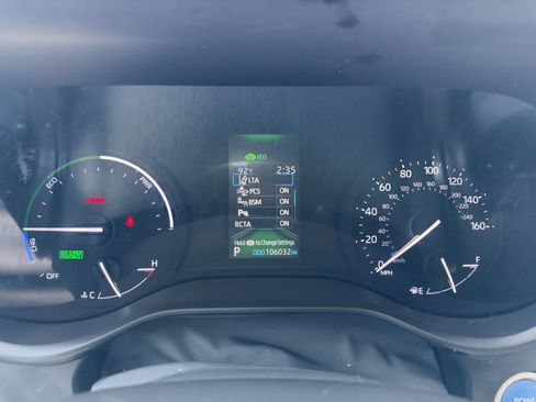 Used 2021 Toyota Sienna XLE FWD image 23