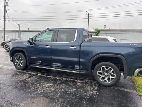 Used 2023 GMC Sierra 1500 SLT w/ SLT Premium Plus Package AWD/4WD image 6