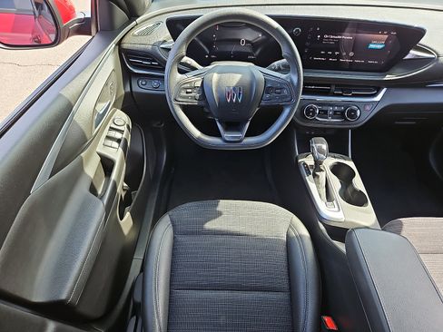 Used 2024 Buick Envista Preferred FWD image 11