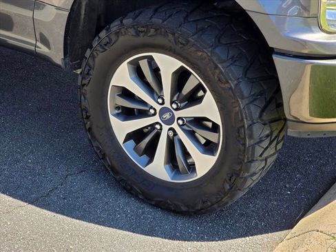 Used 2019 Ford F150 XL w/ Equipment Group 101A Mid AWD/4WD image 17