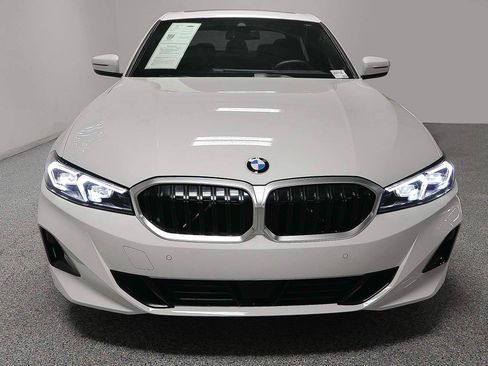 Certified 2025 BMW 330i Sedan w/ Convenience Package RWD image 2