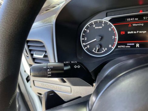 Used 2022 Nissan Rogue S image 26